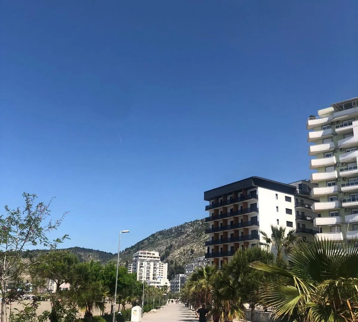 Hotel Mario, Shengjin